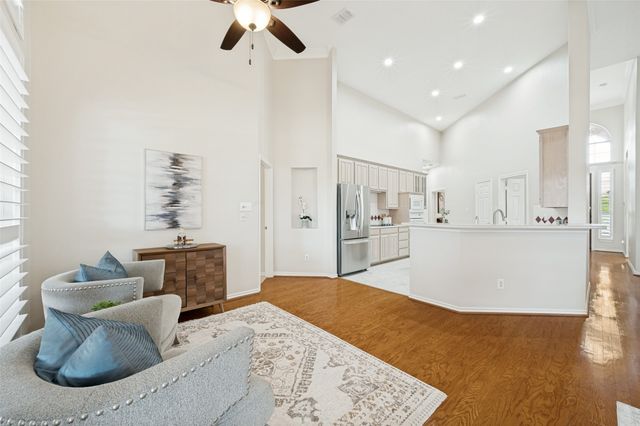 306 Heatherwood Drive, Irving, TX 75063