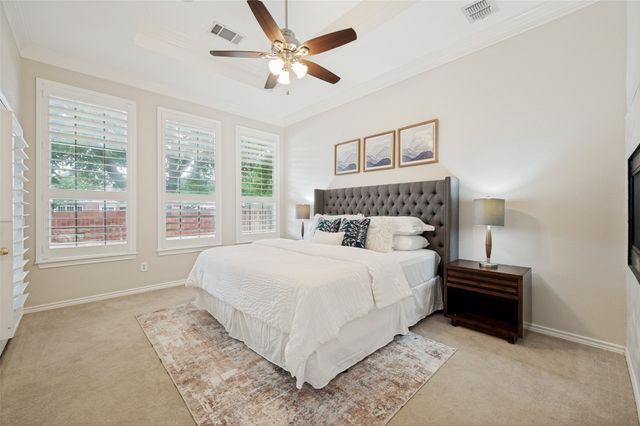 306 Heatherwood Drive, Irving, TX 75063