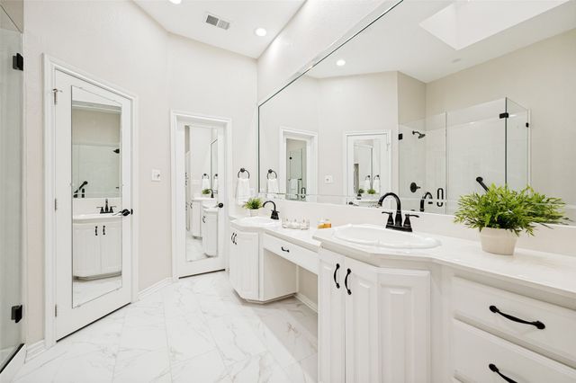 306 Heatherwood Drive, Irving, TX 75063