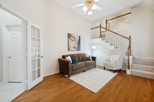 306 Heatherwood Drive, Irving, TX 75063