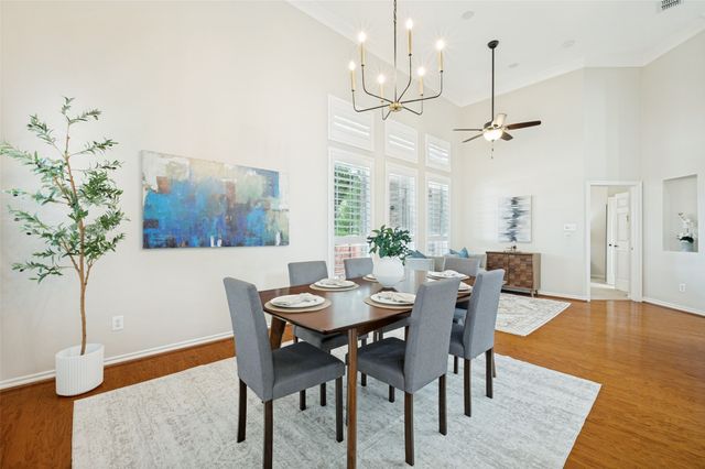 306 Heatherwood Drive, Irving, TX 75063