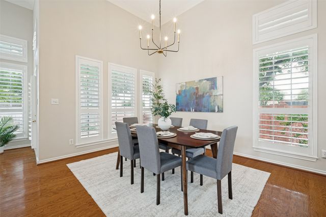 306 Heatherwood Drive, Irving, TX 75063