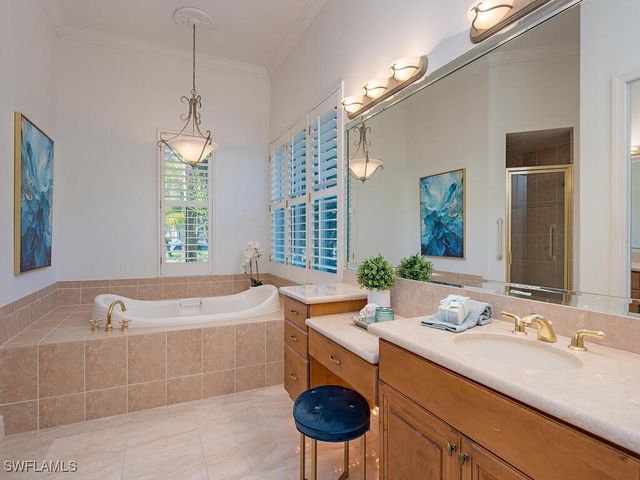 427 Terracina WAY, Naples, FL 34119