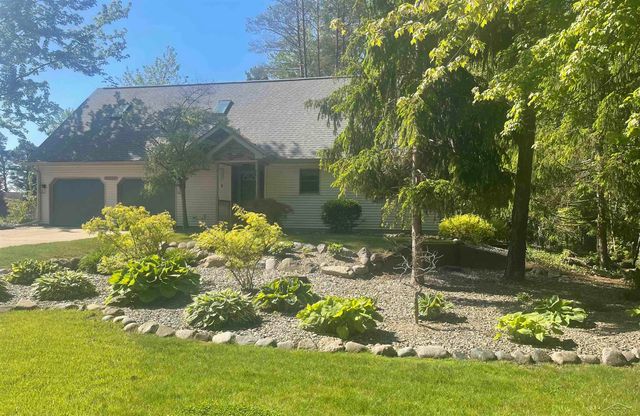11279 Sarle Road, Freeland, MI 48623