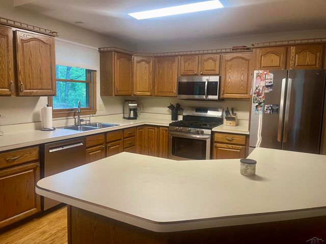 11279 Sarle Road, Freeland, MI 48623