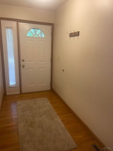 11279 Sarle Road, Freeland, MI 48623