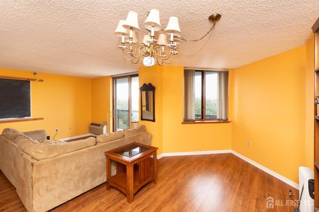 30 S Adelaide Avenue 5m, Highland Park, NJ 08904