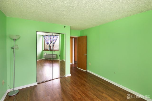 30 S Adelaide Avenue 5m, Highland Park, NJ 08904