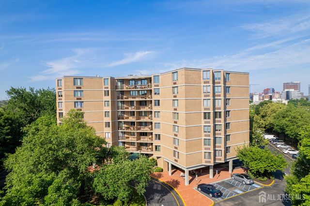 30 S Adelaide Avenue 5m, Highland Park, NJ 08904