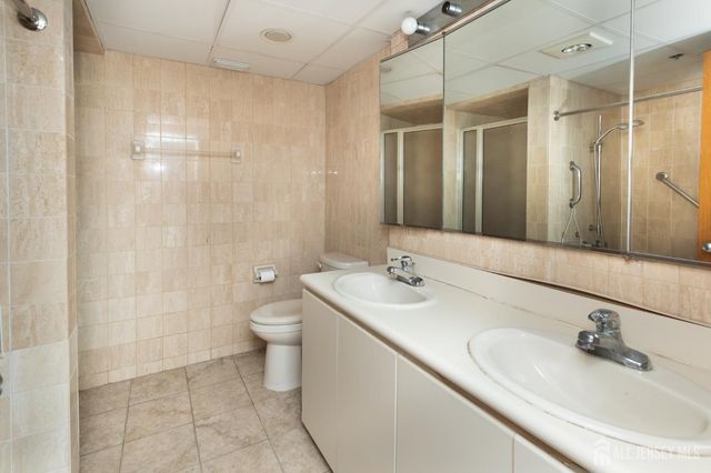 30 S Adelaide Avenue 5m, Highland Park, NJ 08904