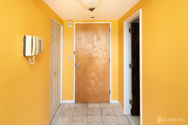 30 S Adelaide Avenue 5m, Highland Park, NJ 08904