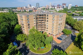 30 S Adelaide Avenue 5m, Highland Park, NJ 08904
