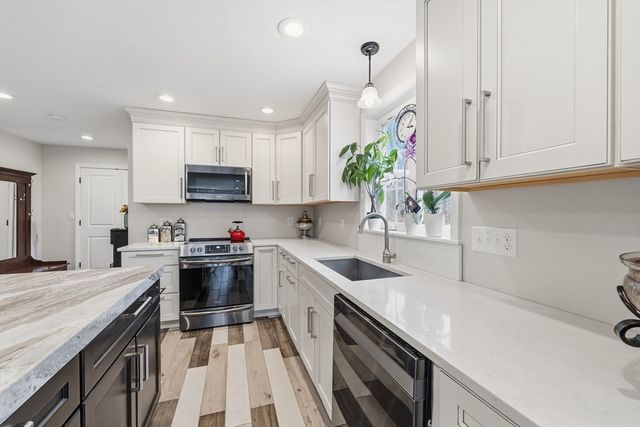 17 Haven St, Milford, MA 01757