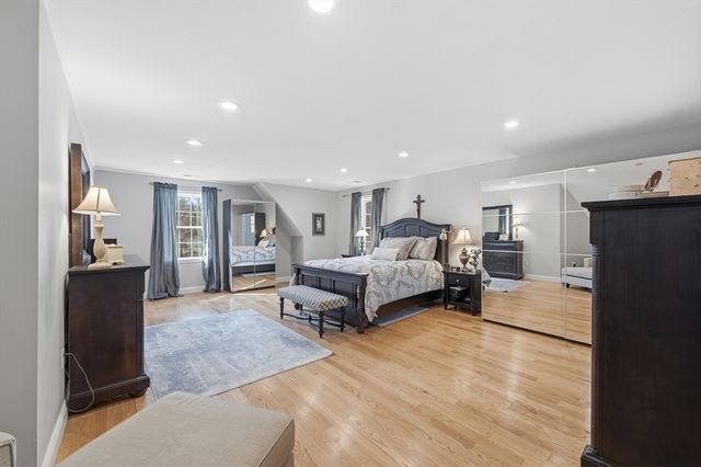 17 Haven St, Milford, MA 01757