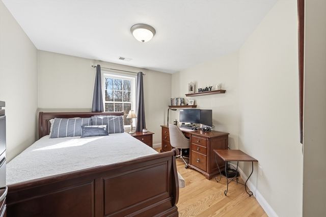 17 Haven St, Milford, MA 01757