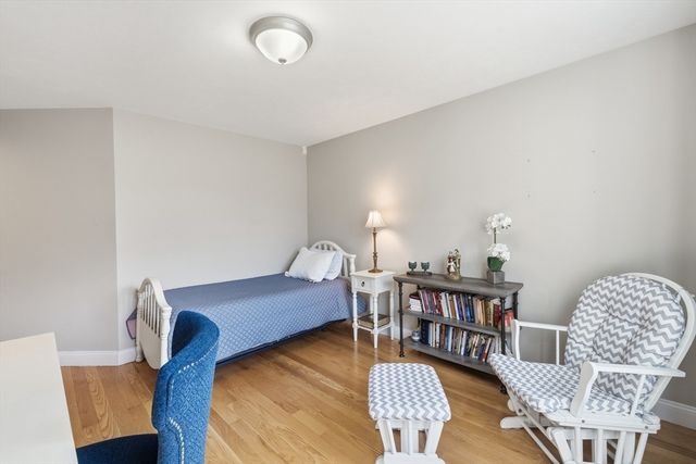 17 Haven St, Milford, MA 01757