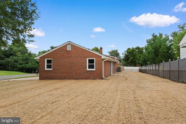 5018 BRAYMER AVE, Suitland, MD 20746