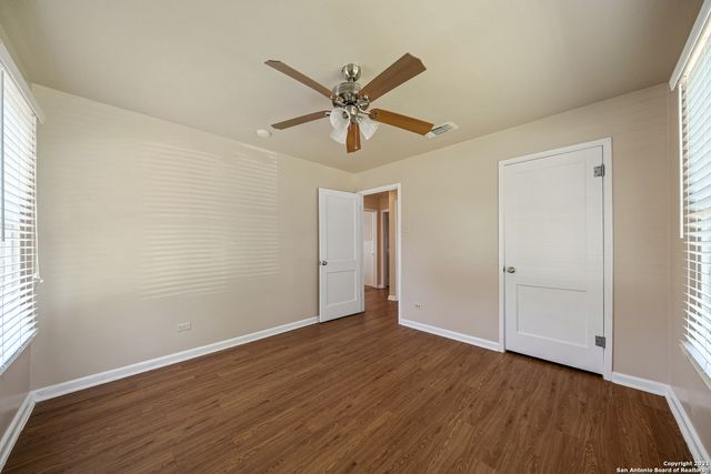 400 MITCHELL AVE, Schertz, TX 78154
