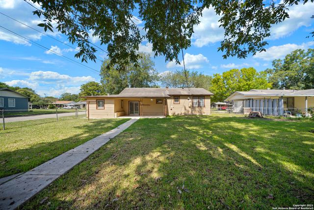 400 MITCHELL AVE, Schertz, TX 78154