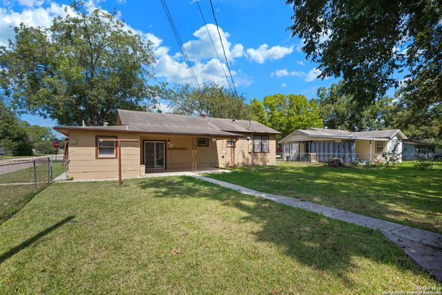 400 MITCHELL AVE, Schertz, TX 78154