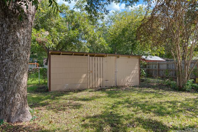 400 MITCHELL AVE, Schertz, TX 78154