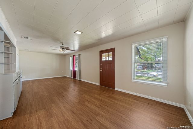 400 MITCHELL AVE, Schertz, TX 78154