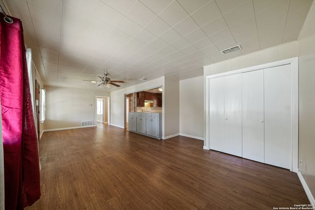 400 MITCHELL AVE, Schertz, TX 78154