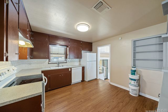 400 MITCHELL AVE, Schertz, TX 78154