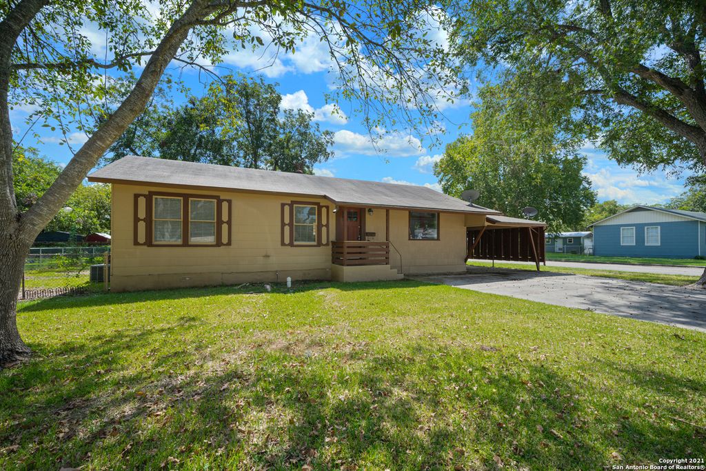 400 MITCHELL AVE, Schertz, TX 78154