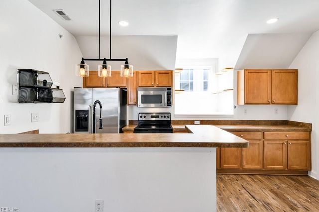 415 E Freemason St Apt 3A, Norfolk, VA 23510