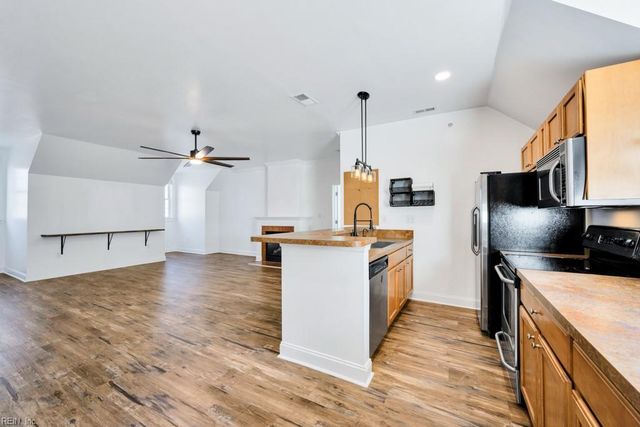 415 E Freemason St Apt 3A, Norfolk, VA 23510