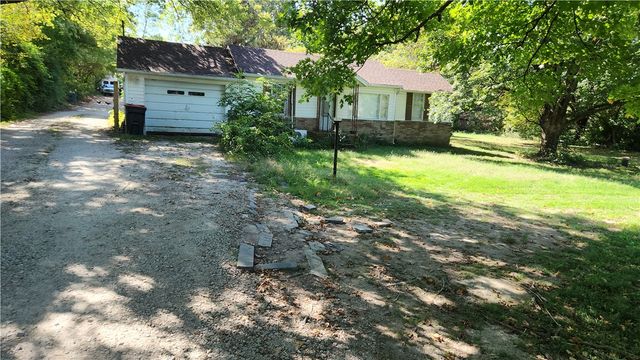 413 W Highway 264, Springdale, AR 72764