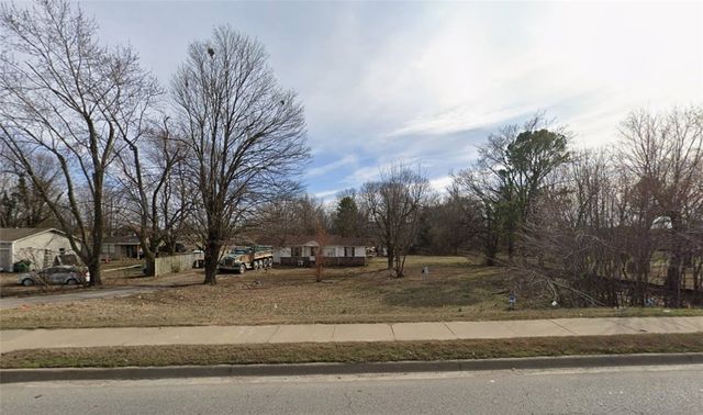 413 W Highway 264, Springdale, AR 72764