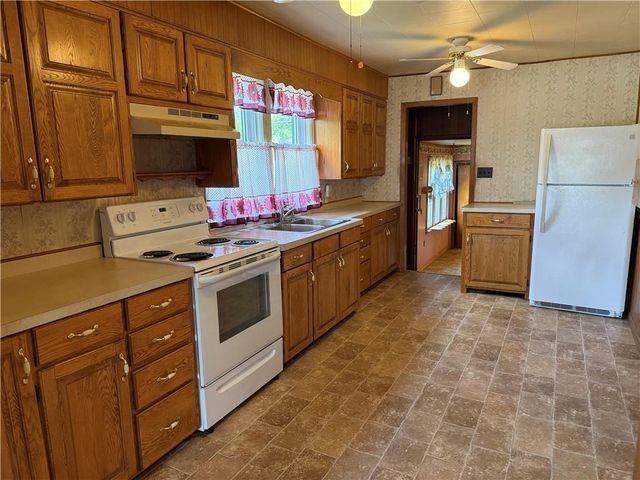 222 Spruce Street, Spooner, WI 54801