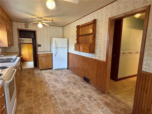 222 Spruce Street, Spooner, WI 54801