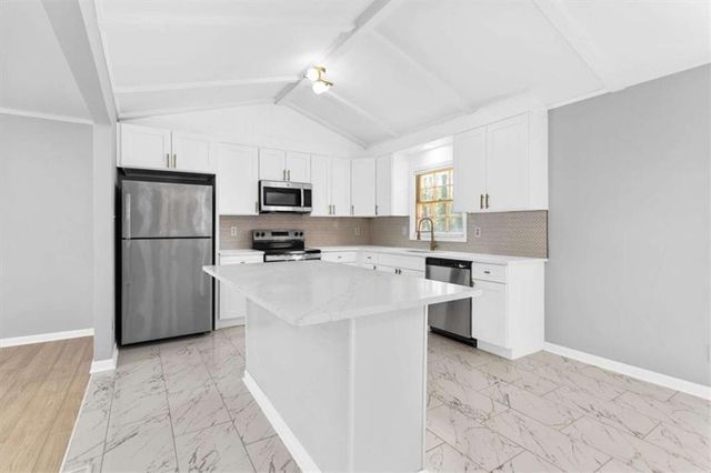 713 Huntingdon Dr, Jonesboro, GA 30236