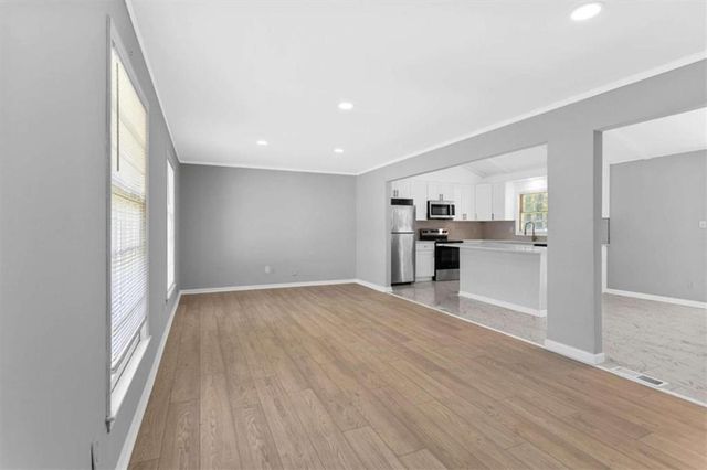 713 Huntingdon Dr, Jonesboro, GA 30236