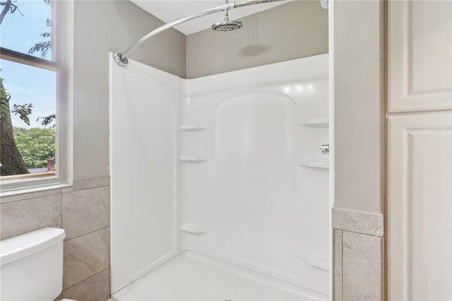 38 Watson Blvd, Observatory Hill, PA 15214