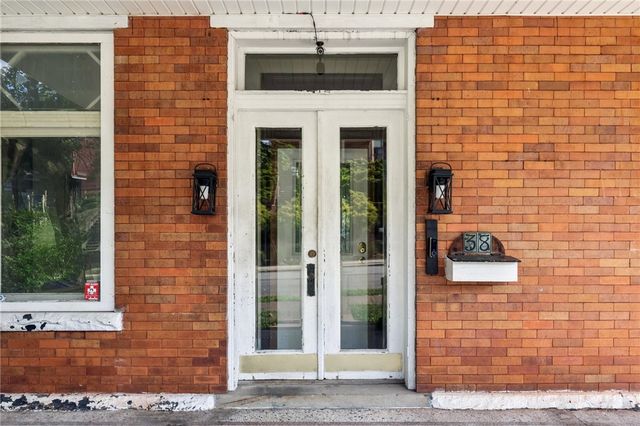 38 Watson Blvd, Observatory Hill, PA 15214