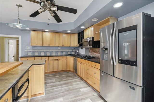 38 Watson Blvd, Observatory Hill, PA 15214