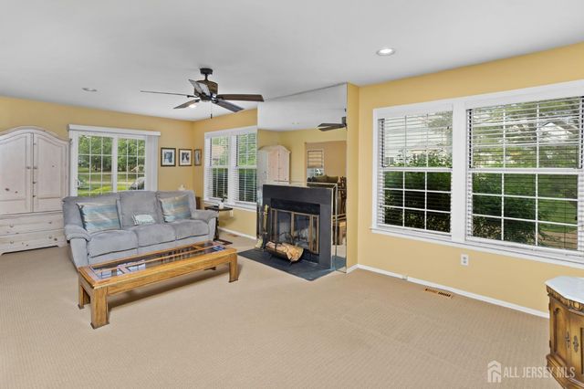 38 Canterbury Drive, Monroe, NJ 08831