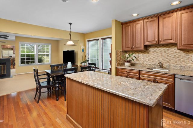 38 Canterbury Drive, Monroe, NJ 08831