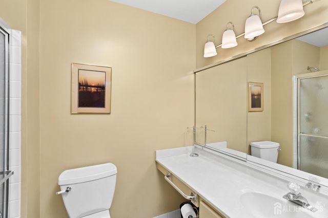 38 Canterbury Drive, Monroe, NJ 08831