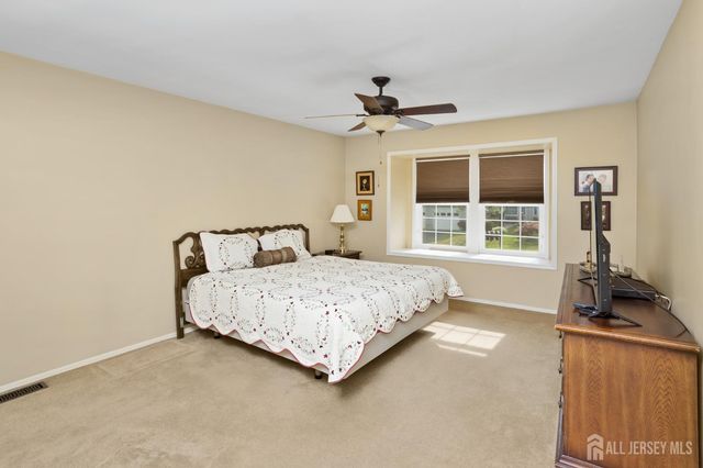 38 Canterbury Drive, Monroe, NJ 08831