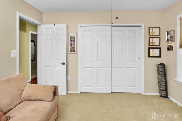 38 Canterbury Drive, Monroe, NJ 08831