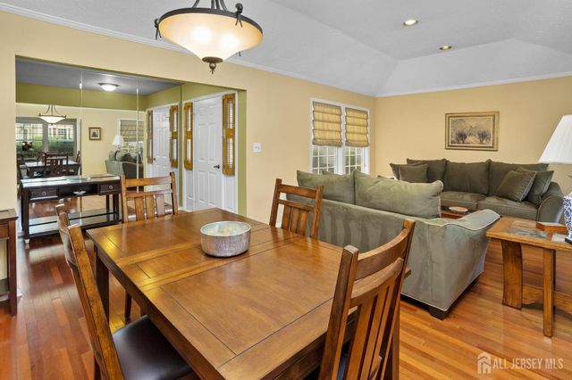 38 Canterbury Drive, Monroe, NJ 08831