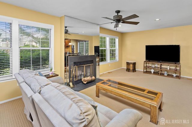 38 Canterbury Drive, Monroe, NJ 08831