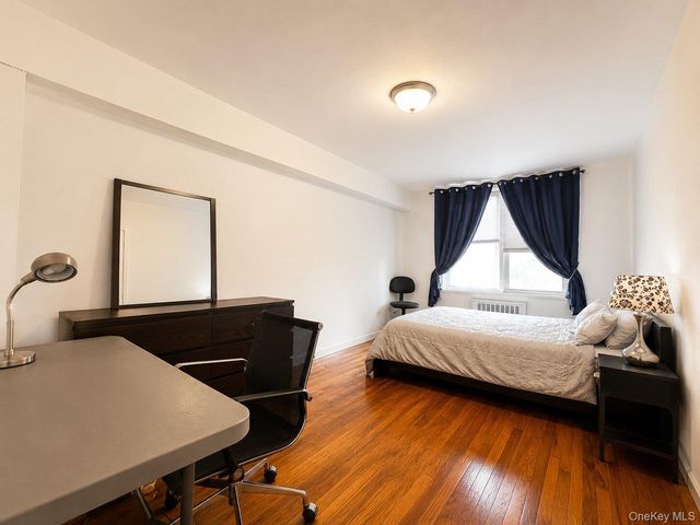 60-11 Broadway 5T, Woodside, NY 11377