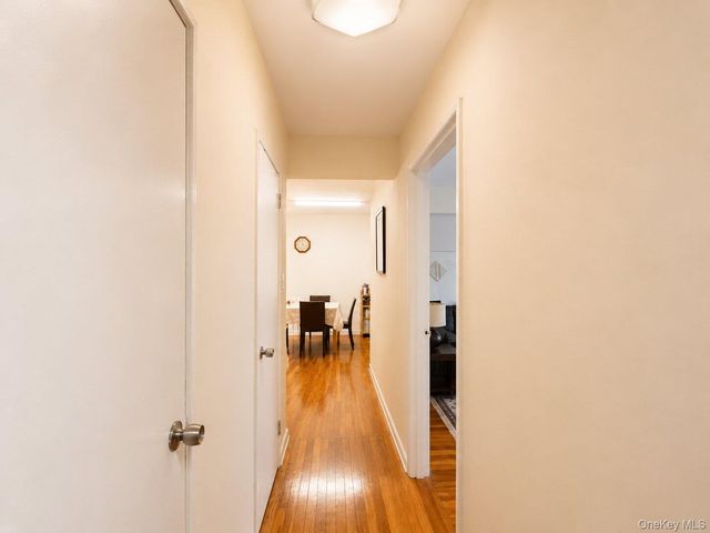 60-11 Broadway 5T, Woodside, NY 11377