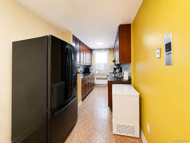 60-11 Broadway 5T, Woodside, NY 11377